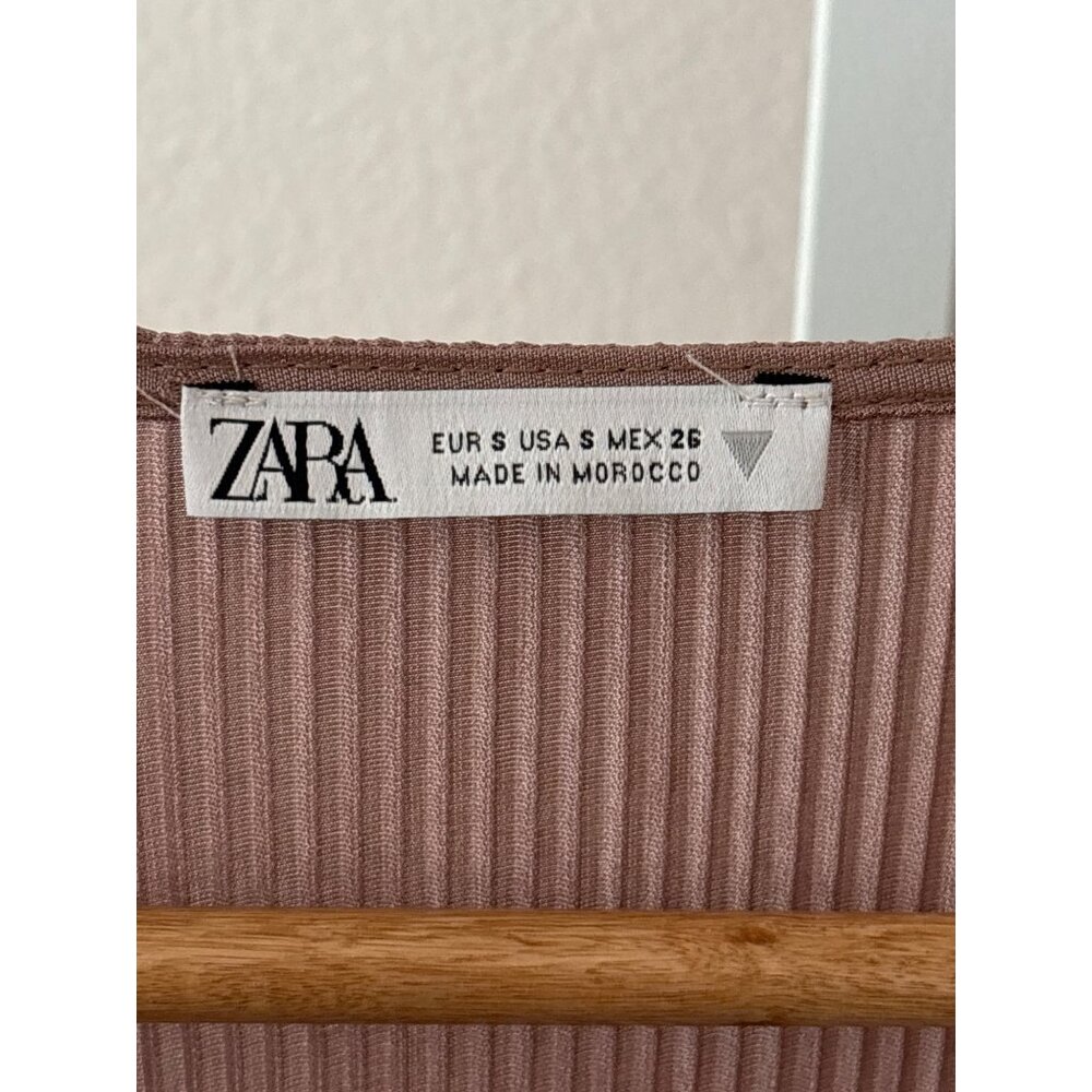 Zara Peplum Blouse Sz Small Pleated Mauve Surplice Romantic Feminine Ruffled Hem - Picture 6 of 14